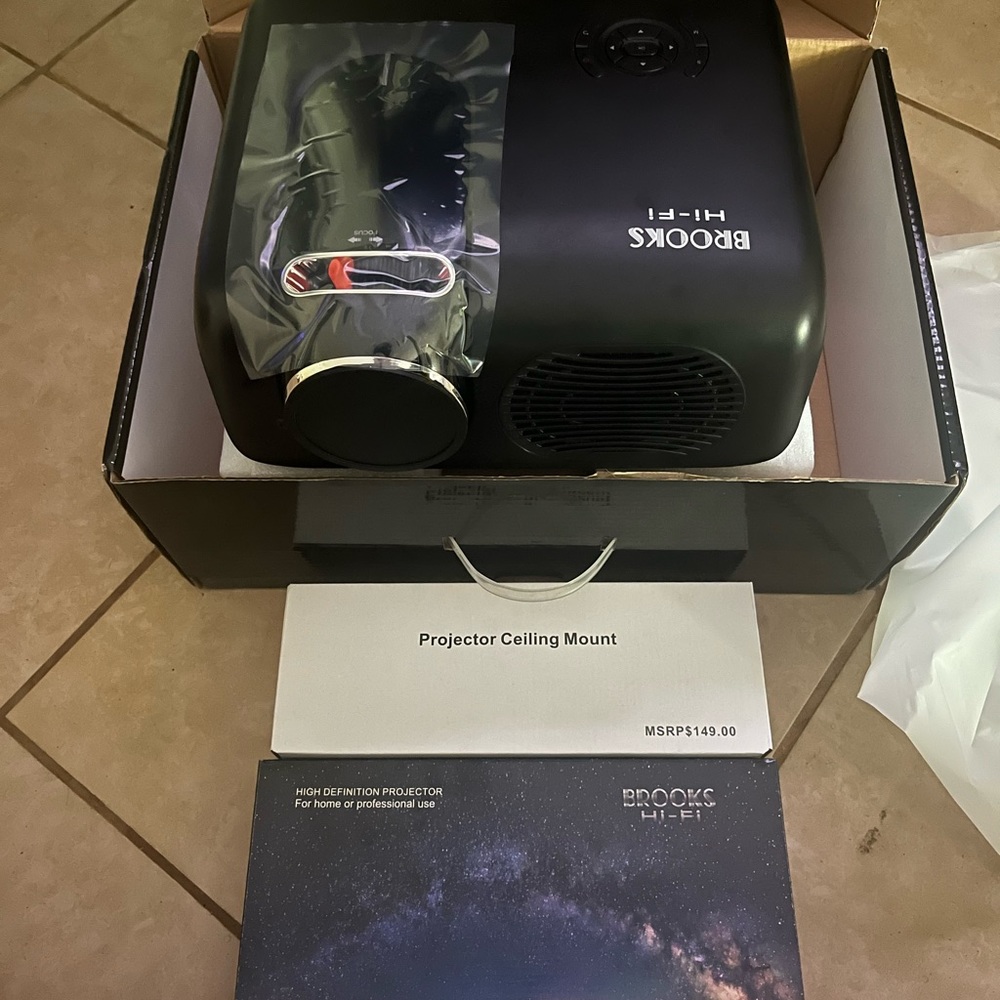 Brooks HI-FI Projector